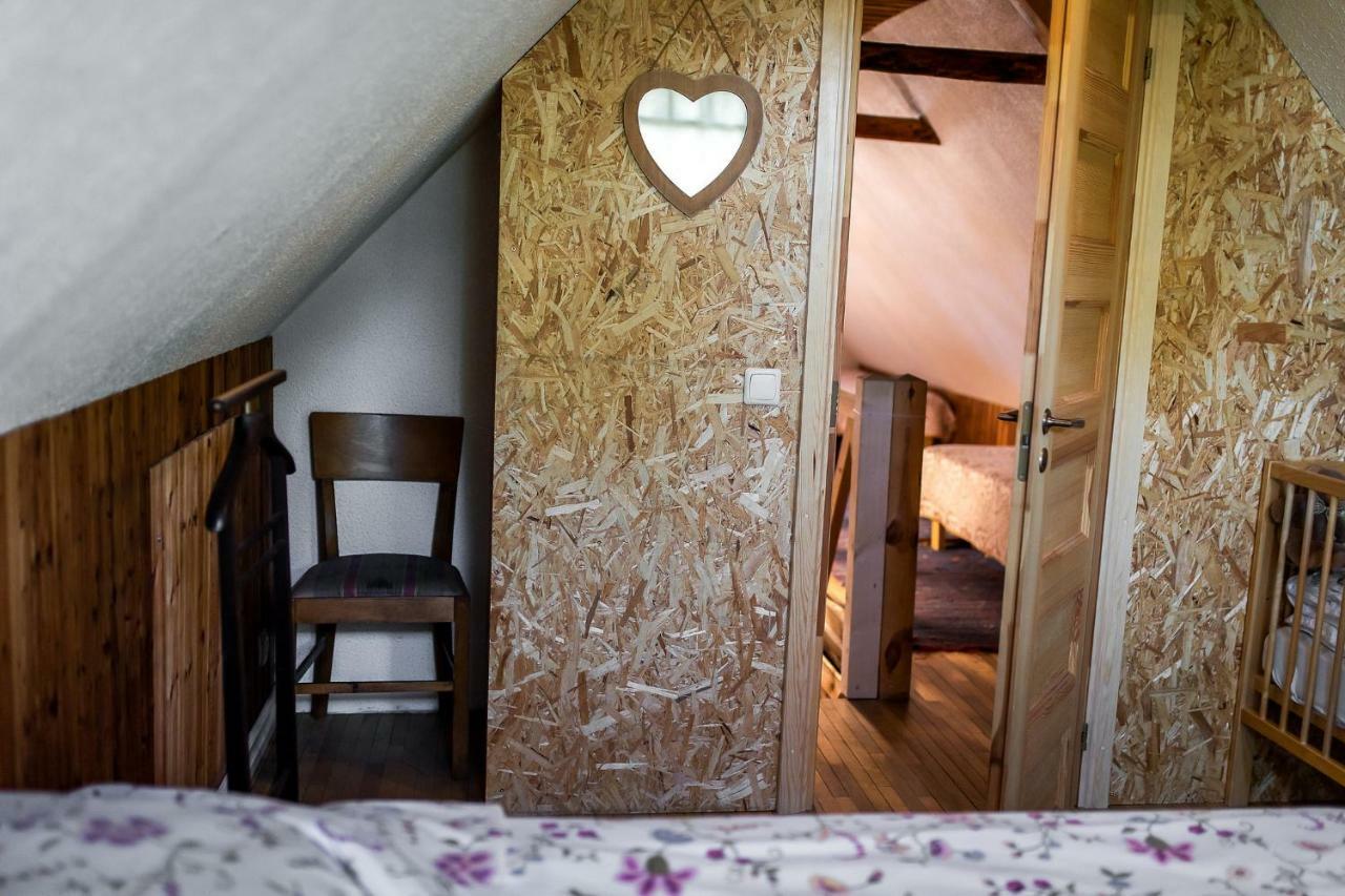 Erlendi Kodumajutus Villa Pärnu Buitenkant foto
